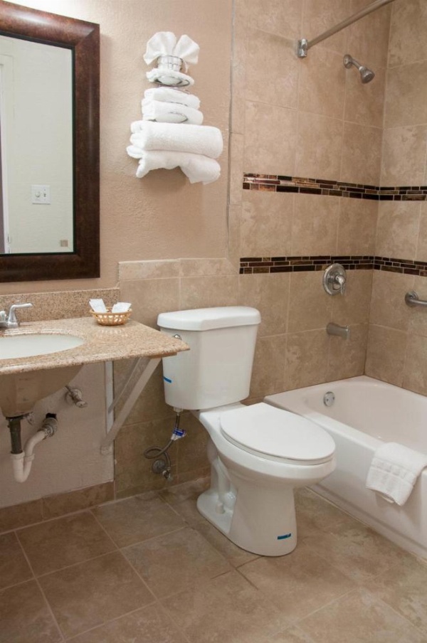 Esquire Inn image 10