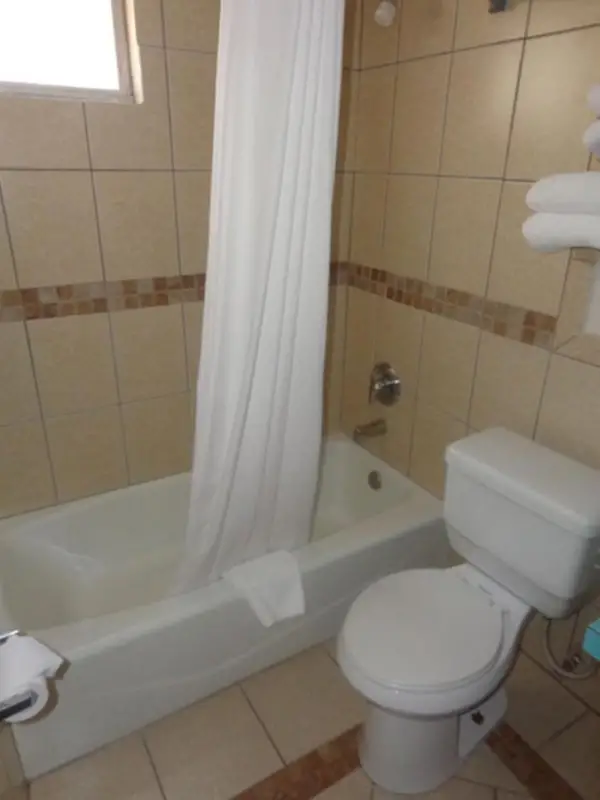 Esquire Inn 9